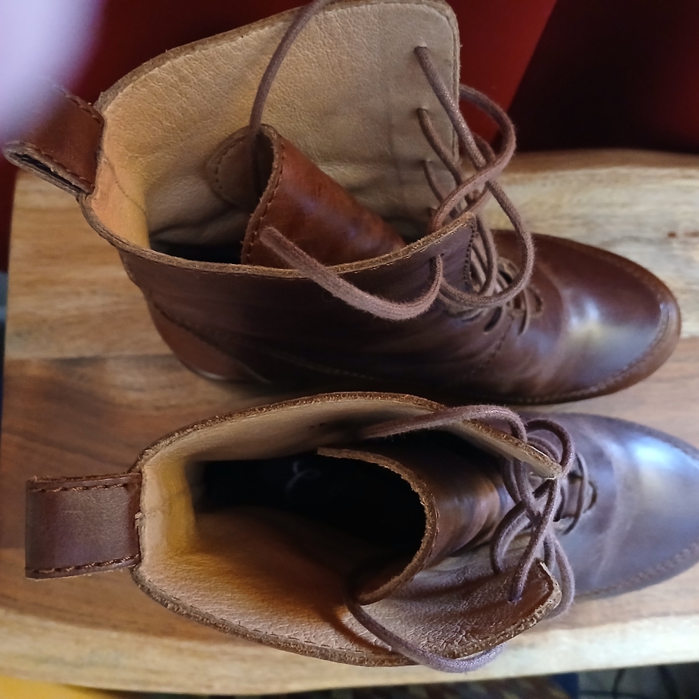 Calou Stockholm Greta Plum Leather Ankle Boots - Picture 8 of 8